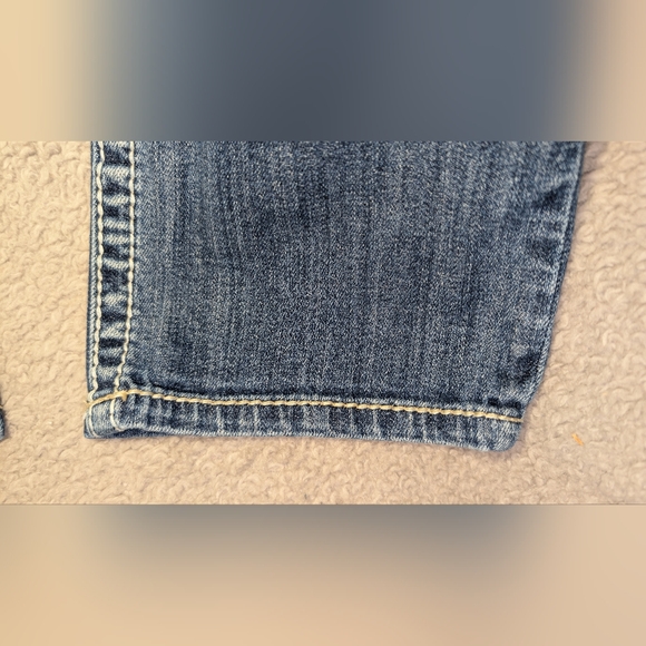 🩵Silver Jeans🩵 Y2K Suki Mid Rise Capri/Crop Women's Size 29 - Picture 11 of 12